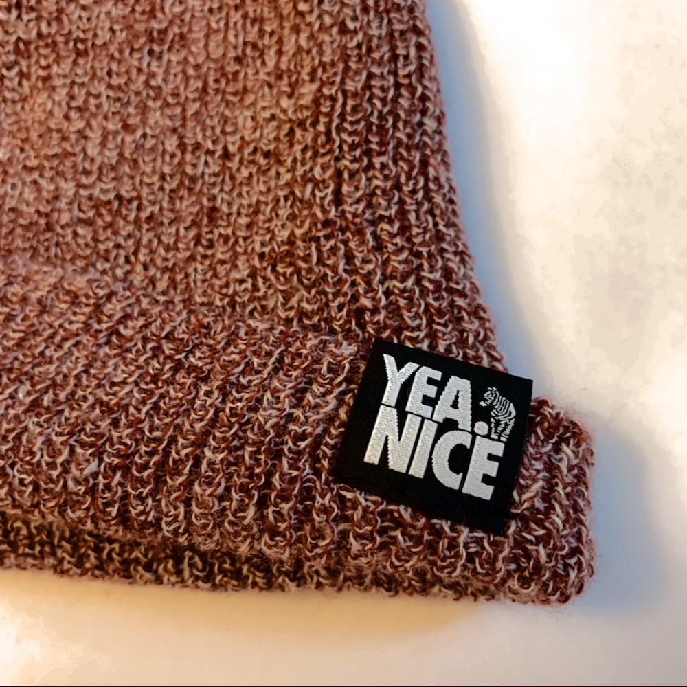 RED/MAUVE BEANIE - Picture 2 of 4